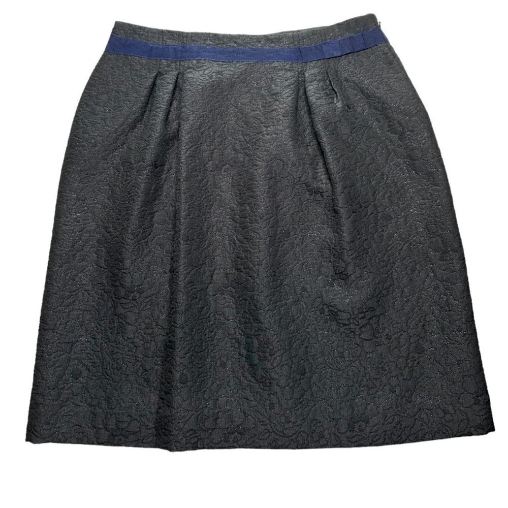 Simply Vera black bell shape, floral textured skirt, size 10